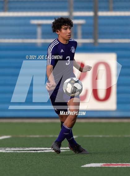 Thumbnail 2 in Lee [Robert E.] vs Jersey Village (UIL 6A State Semifinal) photogallery.