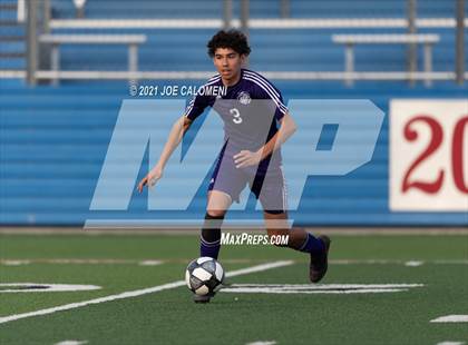 Thumbnail 3 in Lee [Robert E.] vs Jersey Village (UIL 6A State Semifinal) photogallery.