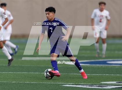 Thumbnail 3 in Lee [Robert E.] vs Jersey Village (UIL 6A State Semifinal) photogallery.