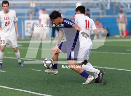 Thumbnail 1 in Lee [Robert E.] vs Jersey Village (UIL 6A State Semifinal) photogallery.
