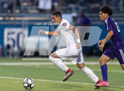 Thumbnail 3 in Lee [Robert E.] vs Jersey Village (UIL 6A State Semifinal) photogallery.
