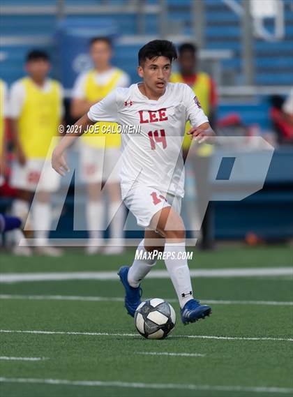 Thumbnail 3 in Lee [Robert E.] vs Jersey Village (UIL 6A State Semifinal) photogallery.