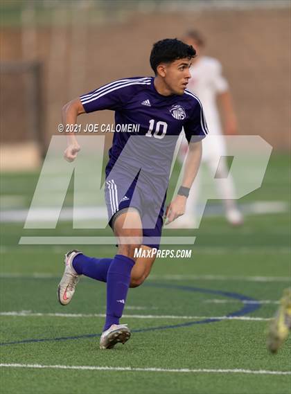 Thumbnail 2 in Lee [Robert E.] vs Jersey Village (UIL 6A State Semifinal) photogallery.