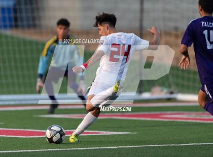 Thumbnail 3 in Lee [Robert E.] vs Jersey Village (UIL 6A State Semifinal) photogallery.
