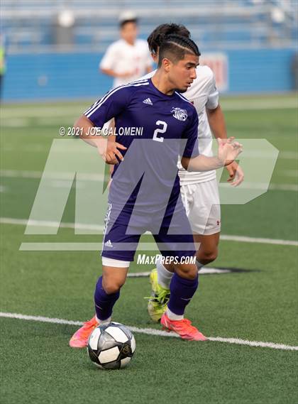 Thumbnail 1 in Lee [Robert E.] vs Jersey Village (UIL 6A State Semifinal) photogallery.