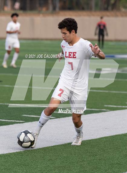 Thumbnail 1 in Lee [Robert E.] vs Jersey Village (UIL 6A State Semifinal) photogallery.