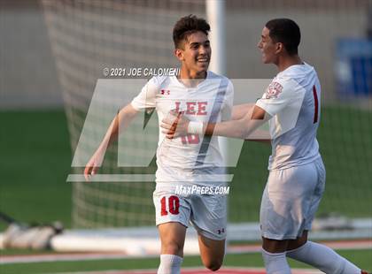 Thumbnail 3 in Lee [Robert E.] vs Jersey Village (UIL 6A State Semifinal) photogallery.