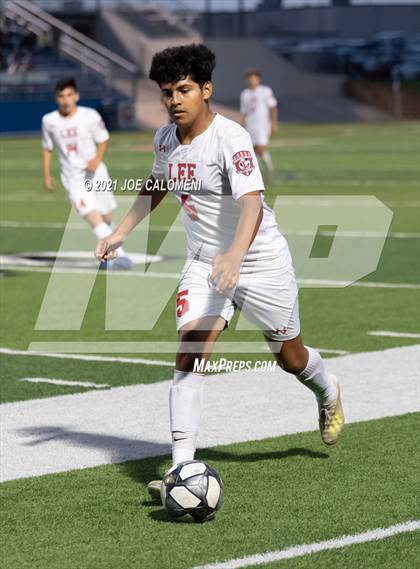 Thumbnail 1 in Lee [Robert E.] vs Jersey Village (UIL 6A State Semifinal) photogallery.