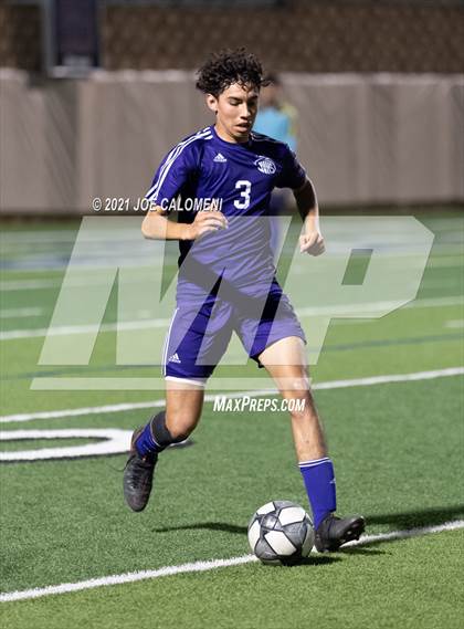 Thumbnail 2 in Lee [Robert E.] vs Jersey Village (UIL 6A State Semifinal) photogallery.
