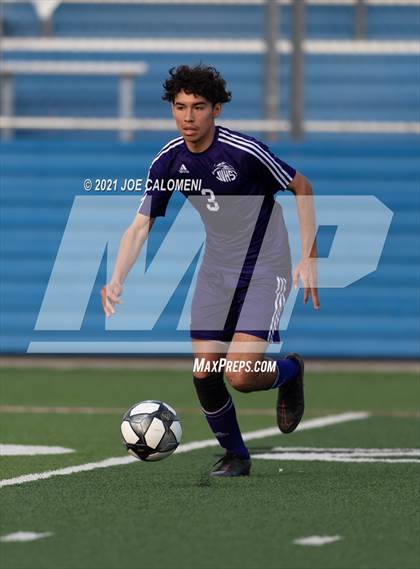 Thumbnail 1 in Lee [Robert E.] vs Jersey Village (UIL 6A State Semifinal) photogallery.