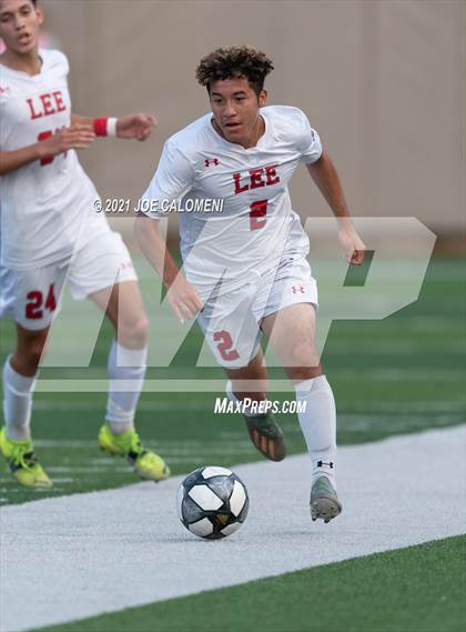 Thumbnail 3 in Lee [Robert E.] vs Jersey Village (UIL 6A State Semifinal) photogallery.