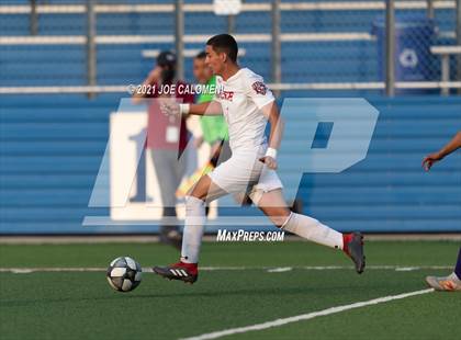 Thumbnail 2 in Lee [Robert E.] vs Jersey Village (UIL 6A State Semifinal) photogallery.