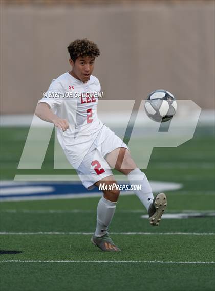 Thumbnail 1 in Lee [Robert E.] vs Jersey Village (UIL 6A State Semifinal) photogallery.