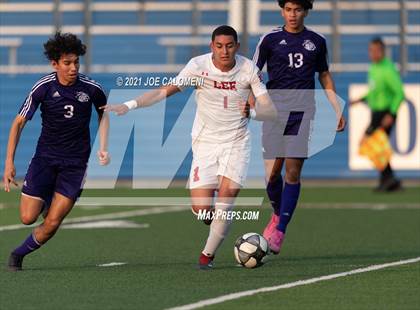 Thumbnail 2 in Lee [Robert E.] vs Jersey Village (UIL 6A State Semifinal) photogallery.