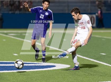 Thumbnail 1 in Lee [Robert E.] vs Jersey Village (UIL 6A State Semifinal) photogallery.