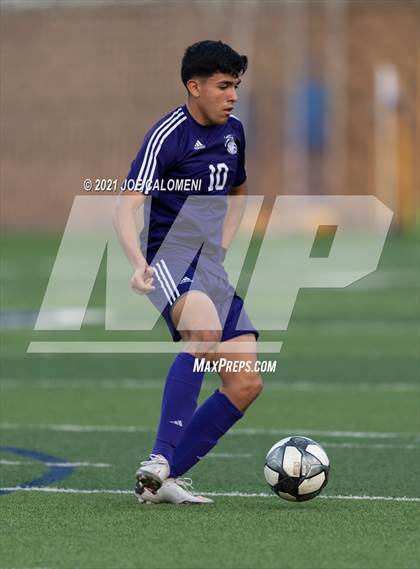Thumbnail 1 in Lee [Robert E.] vs Jersey Village (UIL 6A State Semifinal) photogallery.