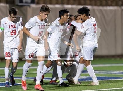 Thumbnail 3 in Lee [Robert E.] vs Jersey Village (UIL 6A State Semifinal) photogallery.