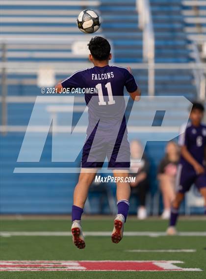 Thumbnail 3 in Lee [Robert E.] vs Jersey Village (UIL 6A State Semifinal) photogallery.