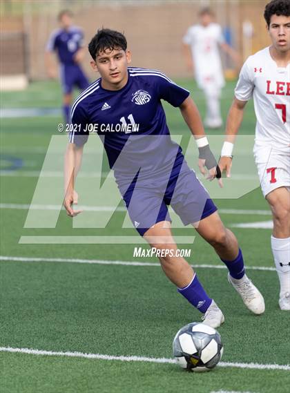Thumbnail 2 in Lee [Robert E.] vs Jersey Village (UIL 6A State Semifinal) photogallery.