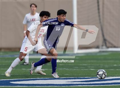 Thumbnail 3 in Lee [Robert E.] vs Jersey Village (UIL 6A State Semifinal) photogallery.
