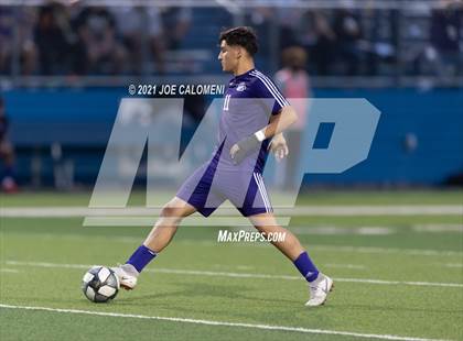 Thumbnail 3 in Lee [Robert E.] vs Jersey Village (UIL 6A State Semifinal) photogallery.