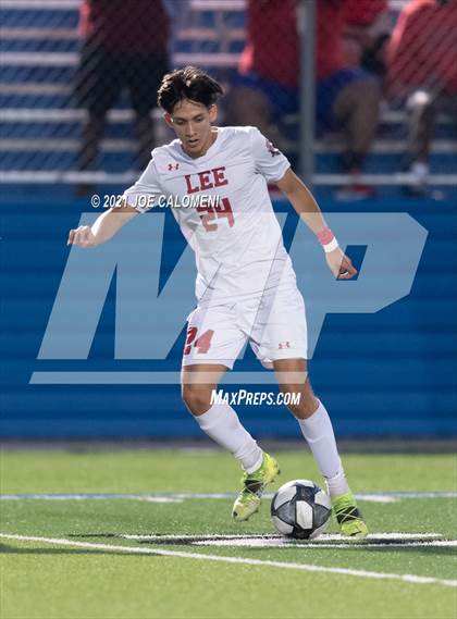 Thumbnail 3 in Lee [Robert E.] vs Jersey Village (UIL 6A State Semifinal) photogallery.