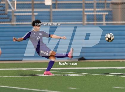 Thumbnail 2 in Lee [Robert E.] vs Jersey Village (UIL 6A State Semifinal) photogallery.