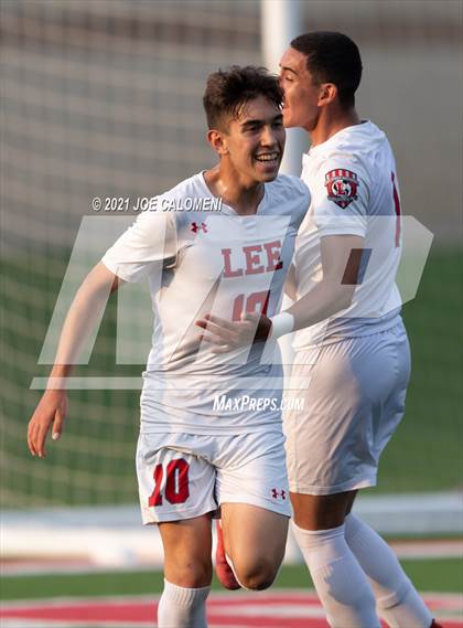 Thumbnail 1 in Lee [Robert E.] vs Jersey Village (UIL 6A State Semifinal) photogallery.
