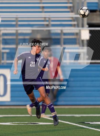 Thumbnail 2 in Lee [Robert E.] vs Jersey Village (UIL 6A State Semifinal) photogallery.