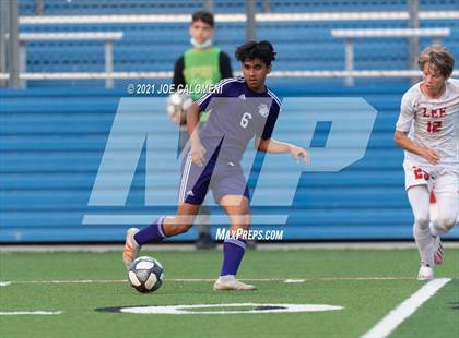 Thumbnail 1 in Lee [Robert E.] vs Jersey Village (UIL 6A State Semifinal) photogallery.
