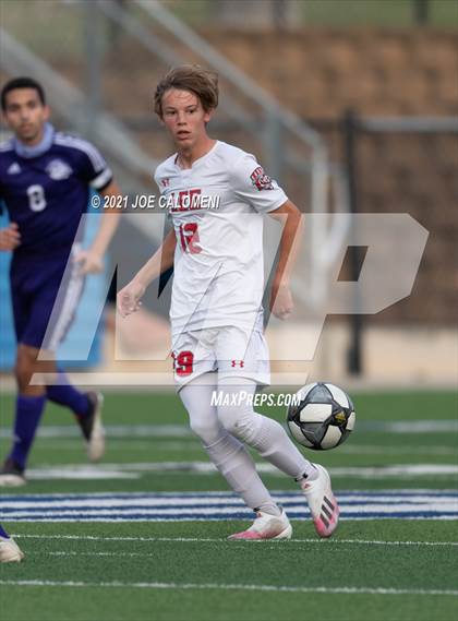 Thumbnail 1 in Lee [Robert E.] vs Jersey Village (UIL 6A State Semifinal) photogallery.
