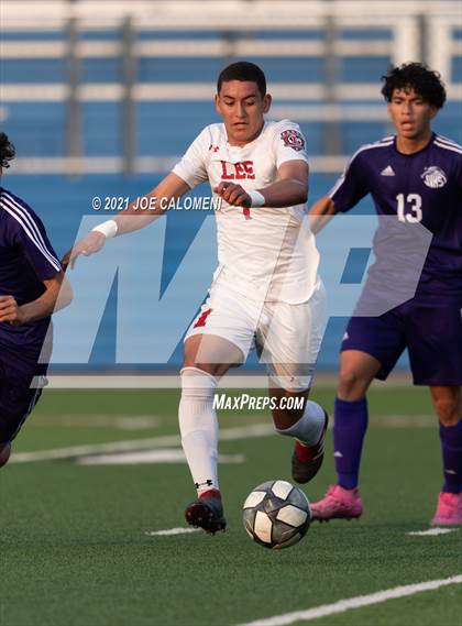 Thumbnail 1 in Lee [Robert E.] vs Jersey Village (UIL 6A State Semifinal) photogallery.