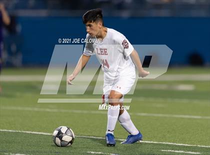 Thumbnail 2 in Lee [Robert E.] vs Jersey Village (UIL 6A State Semifinal) photogallery.
