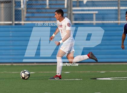Thumbnail 2 in Lee [Robert E.] vs Jersey Village (UIL 6A State Semifinal) photogallery.