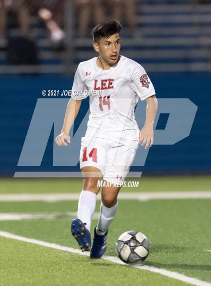 Thumbnail 3 in Lee [Robert E.] vs Jersey Village (UIL 6A State Semifinal) photogallery.