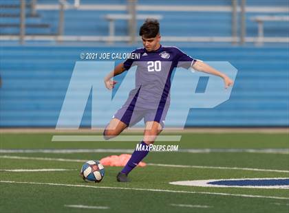 Thumbnail 2 in Lee [Robert E.] vs Jersey Village (UIL 6A State Semifinal) photogallery.