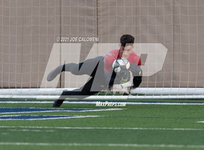 Thumbnail 2 in Lee [Robert E.] vs Jersey Village (UIL 6A State Semifinal) photogallery.