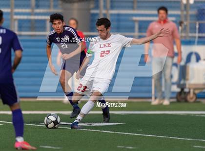 Thumbnail 2 in Lee [Robert E.] vs Jersey Village (UIL 6A State Semifinal) photogallery.
