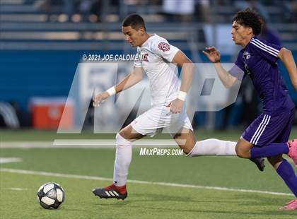 Thumbnail 1 in Lee [Robert E.] vs Jersey Village (UIL 6A State Semifinal) photogallery.
