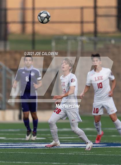 Thumbnail 2 in Lee [Robert E.] vs Jersey Village (UIL 6A State Semifinal) photogallery.