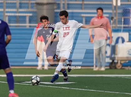 Thumbnail 1 in Lee [Robert E.] vs Jersey Village (UIL 6A State Semifinal) photogallery.