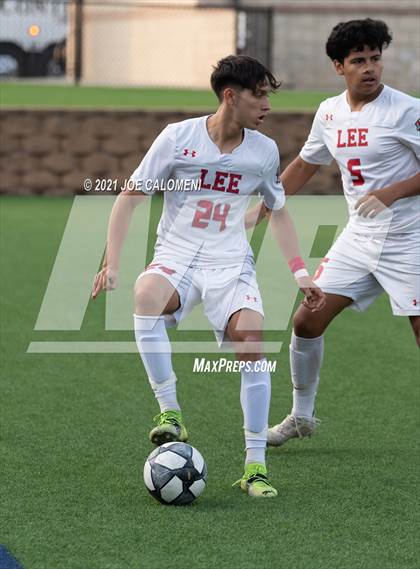 Thumbnail 3 in Lee [Robert E.] vs Jersey Village (UIL 6A State Semifinal) photogallery.