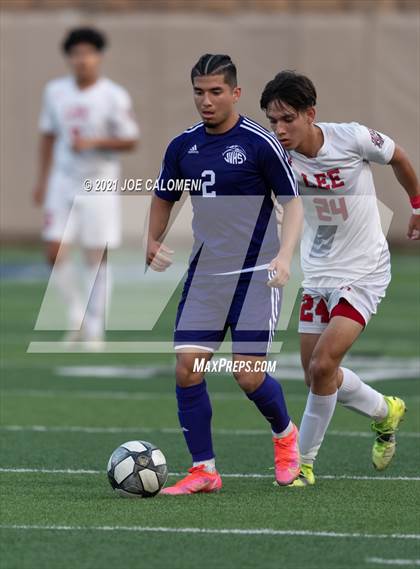 Thumbnail 1 in Lee [Robert E.] vs Jersey Village (UIL 6A State Semifinal) photogallery.