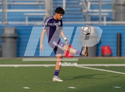 Thumbnail 3 in Lee [Robert E.] vs Jersey Village (UIL 6A State Semifinal) photogallery.