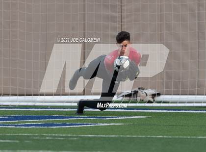 Thumbnail 1 in Lee [Robert E.] vs Jersey Village (UIL 6A State Semifinal) photogallery.