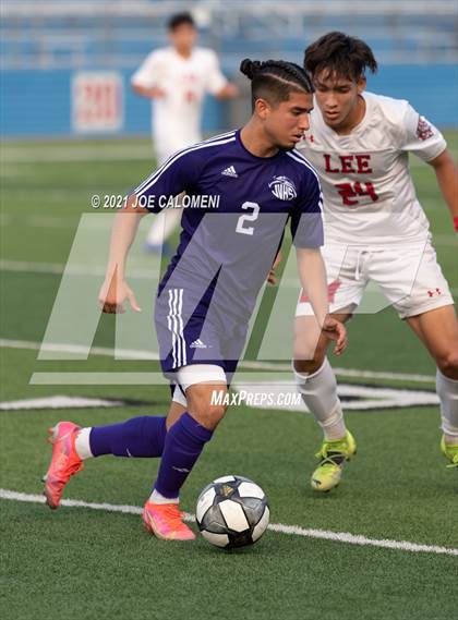 Thumbnail 1 in Lee [Robert E.] vs Jersey Village (UIL 6A State Semifinal) photogallery.