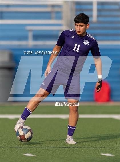 Thumbnail 2 in Lee [Robert E.] vs Jersey Village (UIL 6A State Semifinal) photogallery.