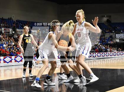 Thumbnail 3 in Melbourne vs. Quitman (AAA 2A State Final) photogallery.