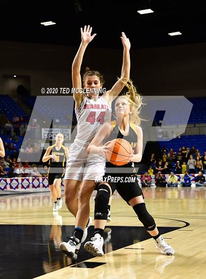 Thumbnail 2 in Melbourne vs. Quitman (AAA 2A State Final) photogallery.