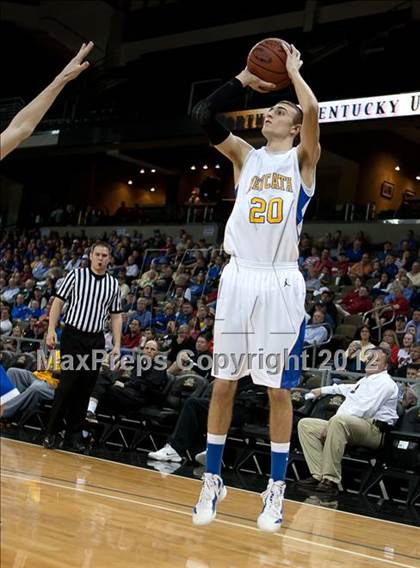 Thumbnail 2 in Covington Catholic vs. Newport Central Catholic (Regional Playoff) photogallery.